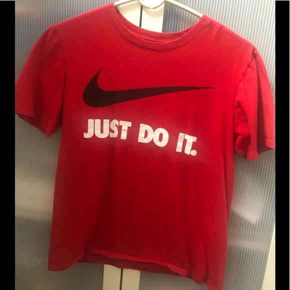 red nike just do it shirt
